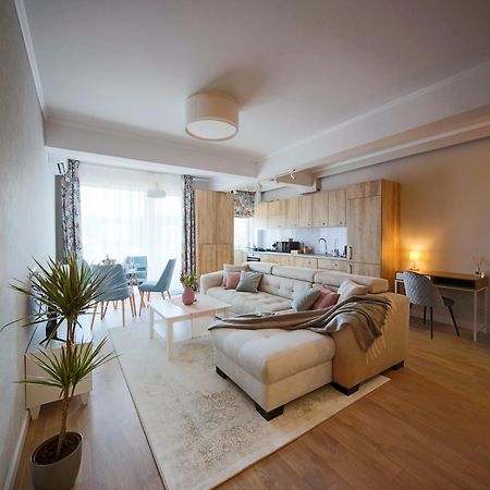Stylish Condo - Parking And Balcony 클루지나포카 외부 사진