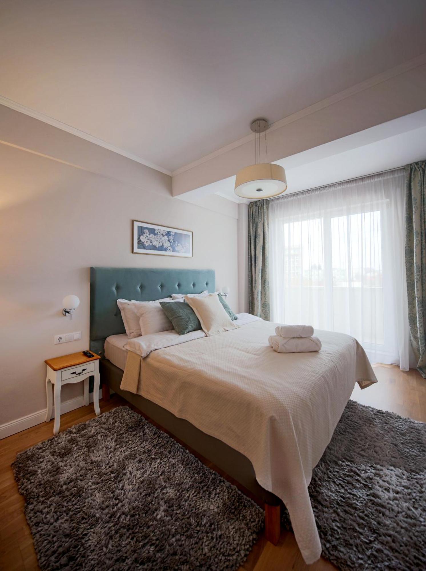Stylish Condo - Parking And Balcony 클루지나포카 외부 사진