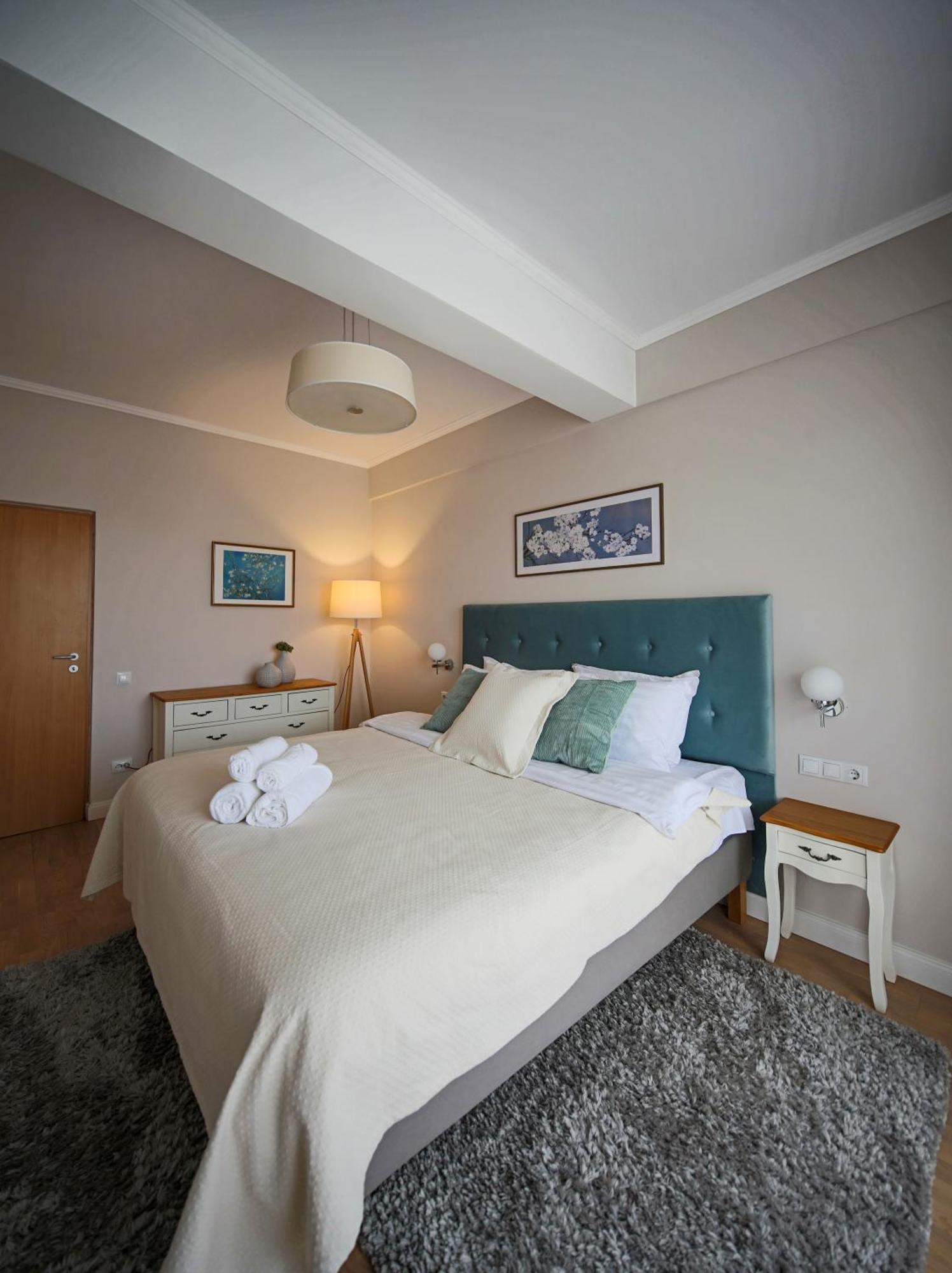 Stylish Condo - Parking And Balcony 클루지나포카 외부 사진