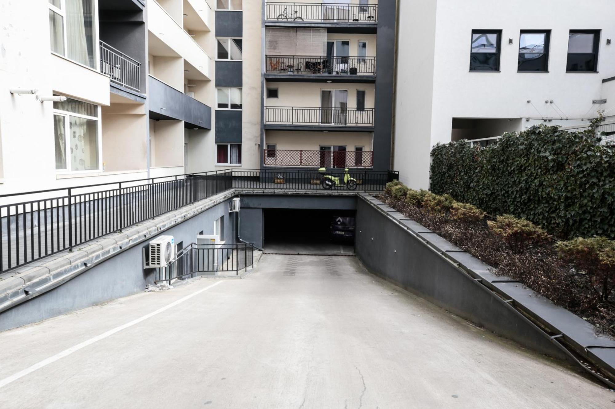 Stylish Condo - Parking And Balcony 클루지나포카 외부 사진